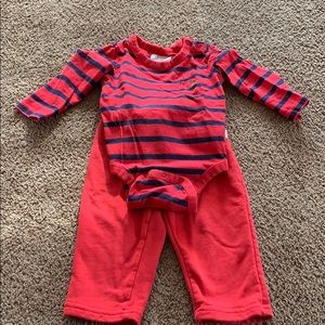 Matching Baby gap onesie and pants.